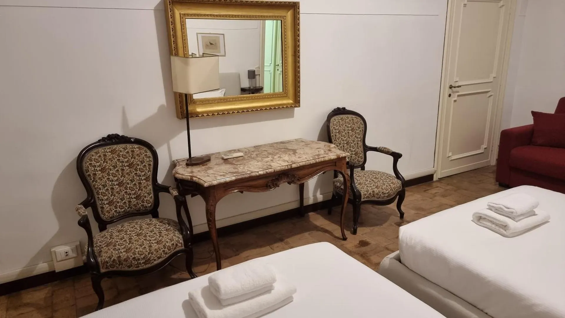 Luxury 2 Bedroom Apartment In The Heart Of Roma