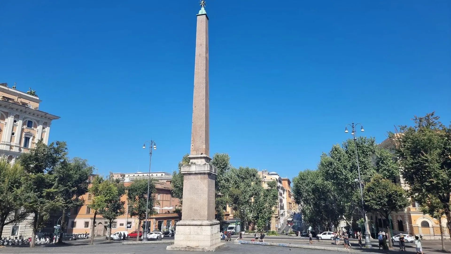 Luxury 2 Bedroom Apartment In The Heart Of Roma  Rome