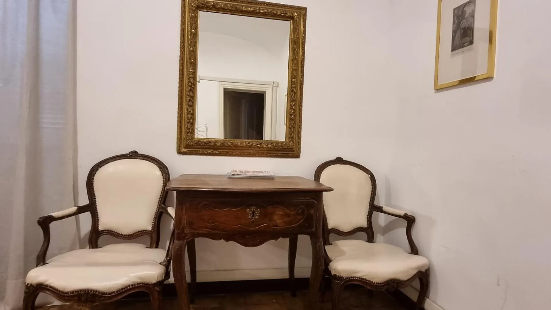Luxury 2 Bedroom Apartment In The Heart Of Roma